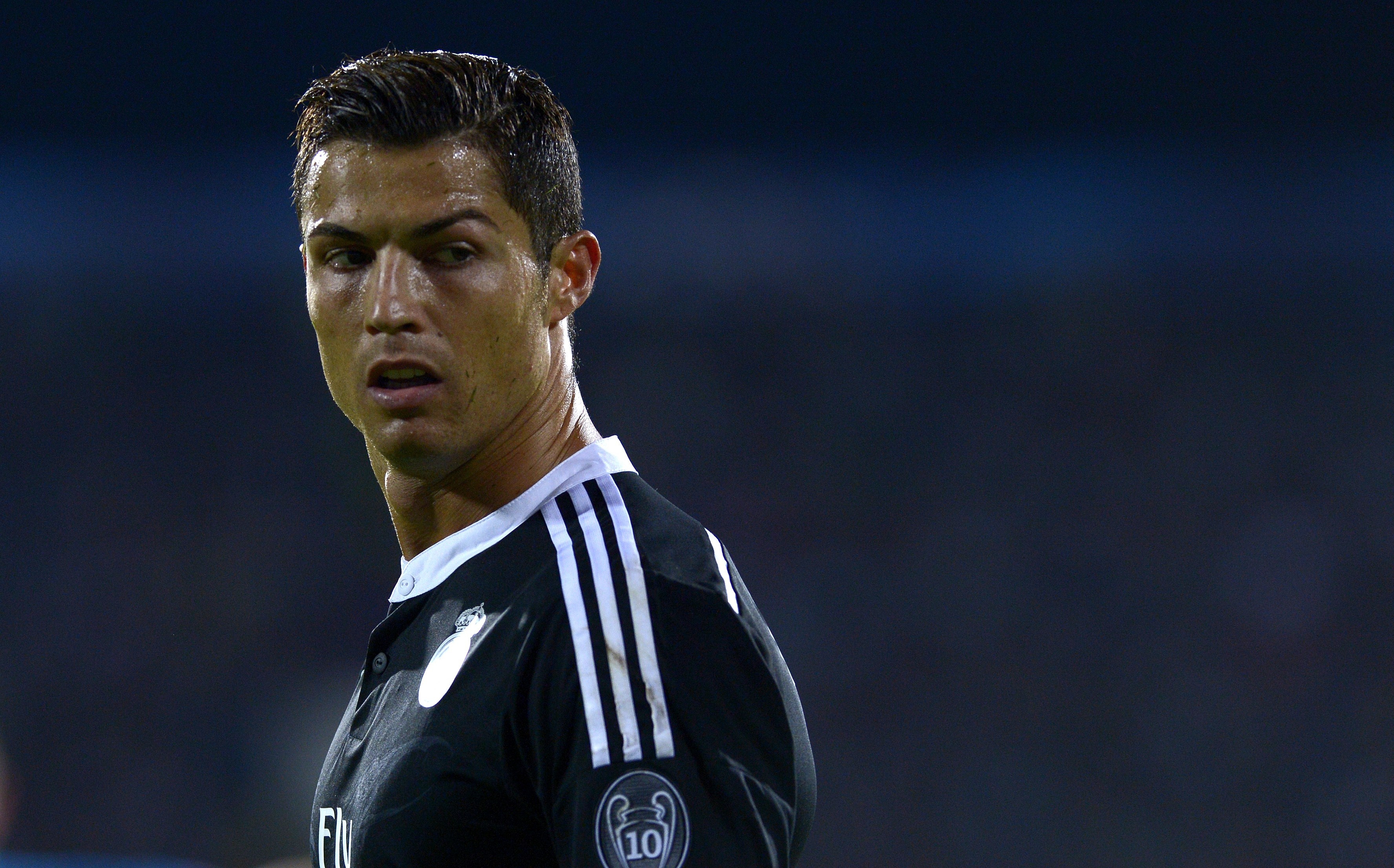 Tu Sharapova toi Ronaldo va su co don cua ngoi sao hinh anh