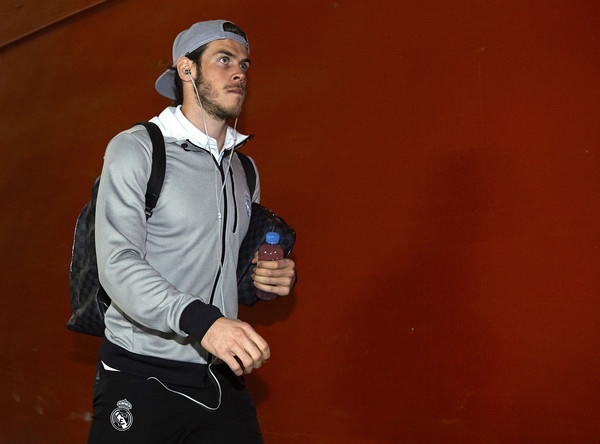 Thay Ibrahimovic, Bale xung dang hon Ronaldo hinh anh