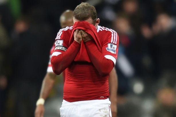 Rooney tien thoai luong nan o MU hinh anh