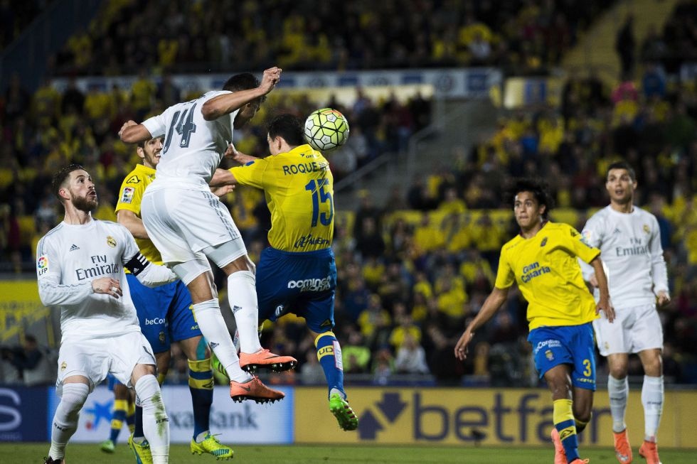 Zidane no Real mot loi xin loi anh 1