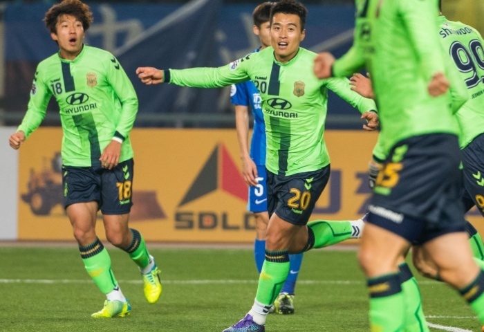 B.Bình Dương mơ gây sốc Jeonbuk ảnh 2 B.Binh Duong mo gay soc Jeonbuk anh 2