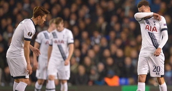 Nguoi Anh dang tu lam yeu minh o cup chau Au hinh anh