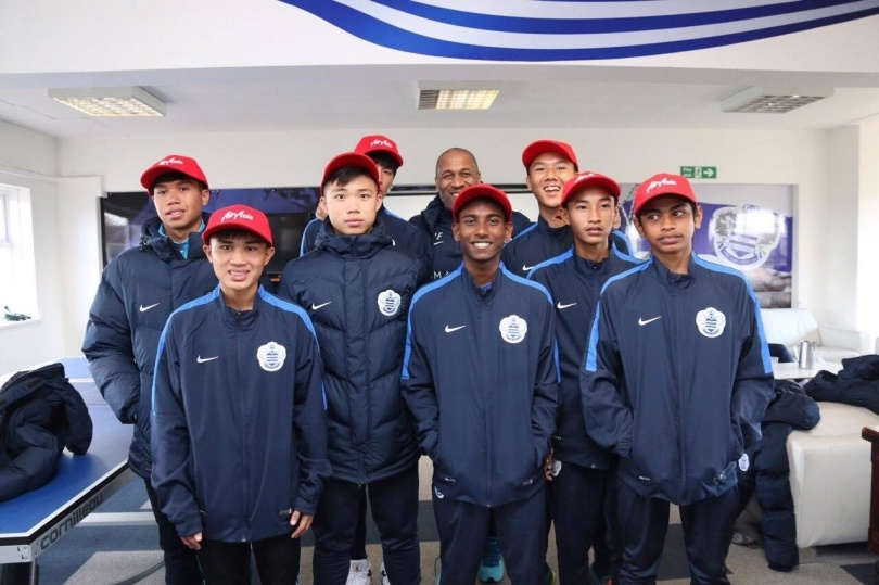 Thủ môn Thái Lan chinh phục người Anh ảnh 2 Thu mon Thai Lan chinh phuc nguoi Anh anh 2