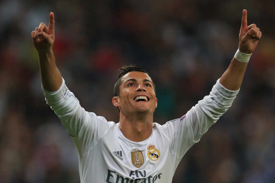 Nguoi Anh len con sot voi Ronaldo hinh anh