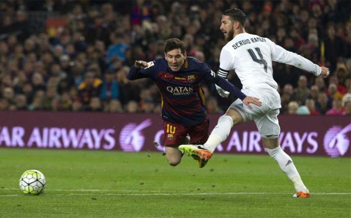 Trong tai khien Barcelona thua Sieu kinh dien anh 1