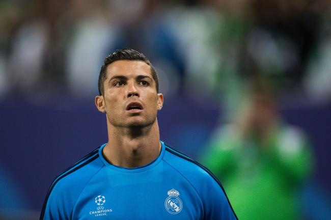 Ronaldo mac sai lam nghiem trong hinh anh