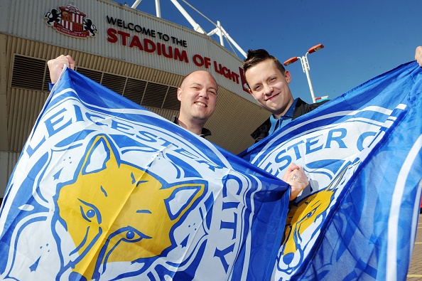 Gia ve xem Leicester City bi day len 15.000 bang hinh anh