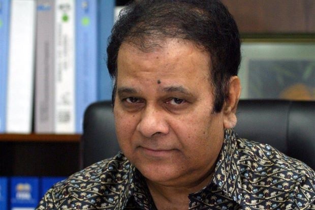 Cuu tong thu ky AFC qua doi vi bao benh hinh anh