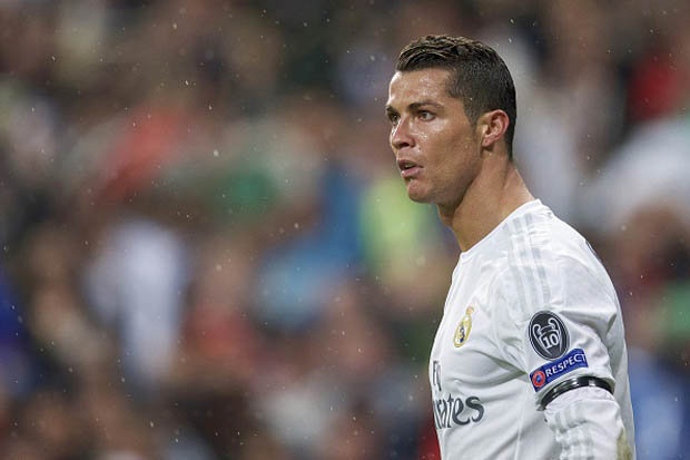 Loan tin ve tuong lai Ronaldo hinh anh