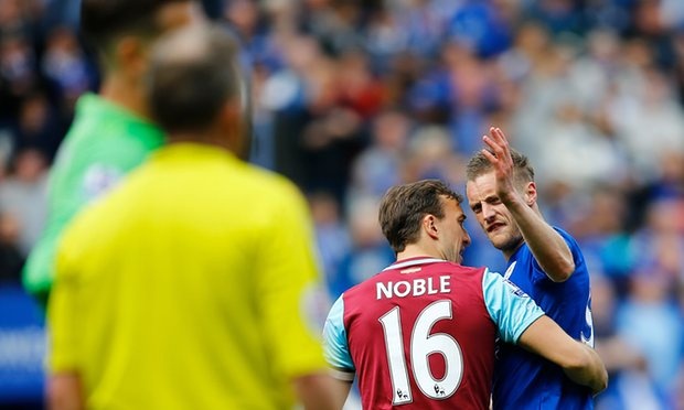 Vardy nhan them an phat bo sung anh 1