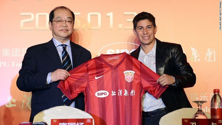 Ky chuyen nhuong dien ro dinh nghia lai bong da Trung Quoc hinh anh