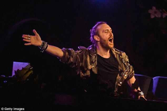 Cong bo bai hat chinh thuc cua EURO 2016 hinh anh