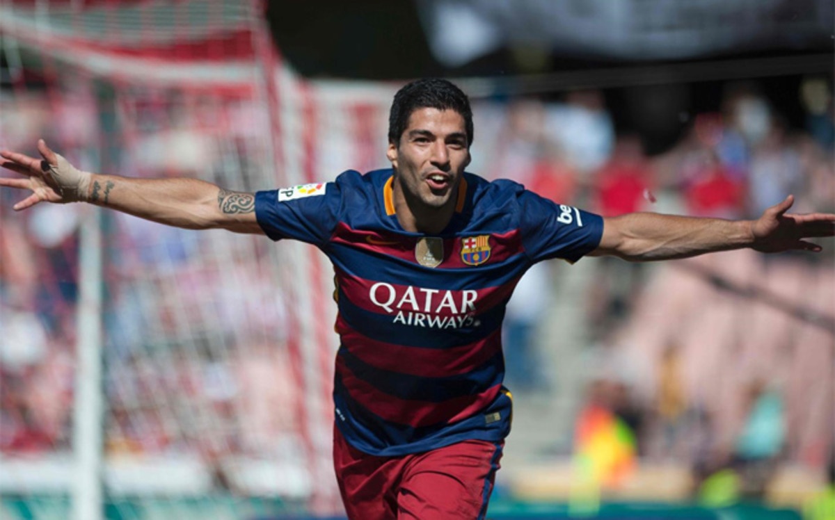 Barca la vua, con Suarez la ong chu La Liga hinh anh