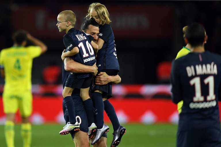 Totti va Ibra: Xin loi qua don gian, tam biet that dau long hinh anh