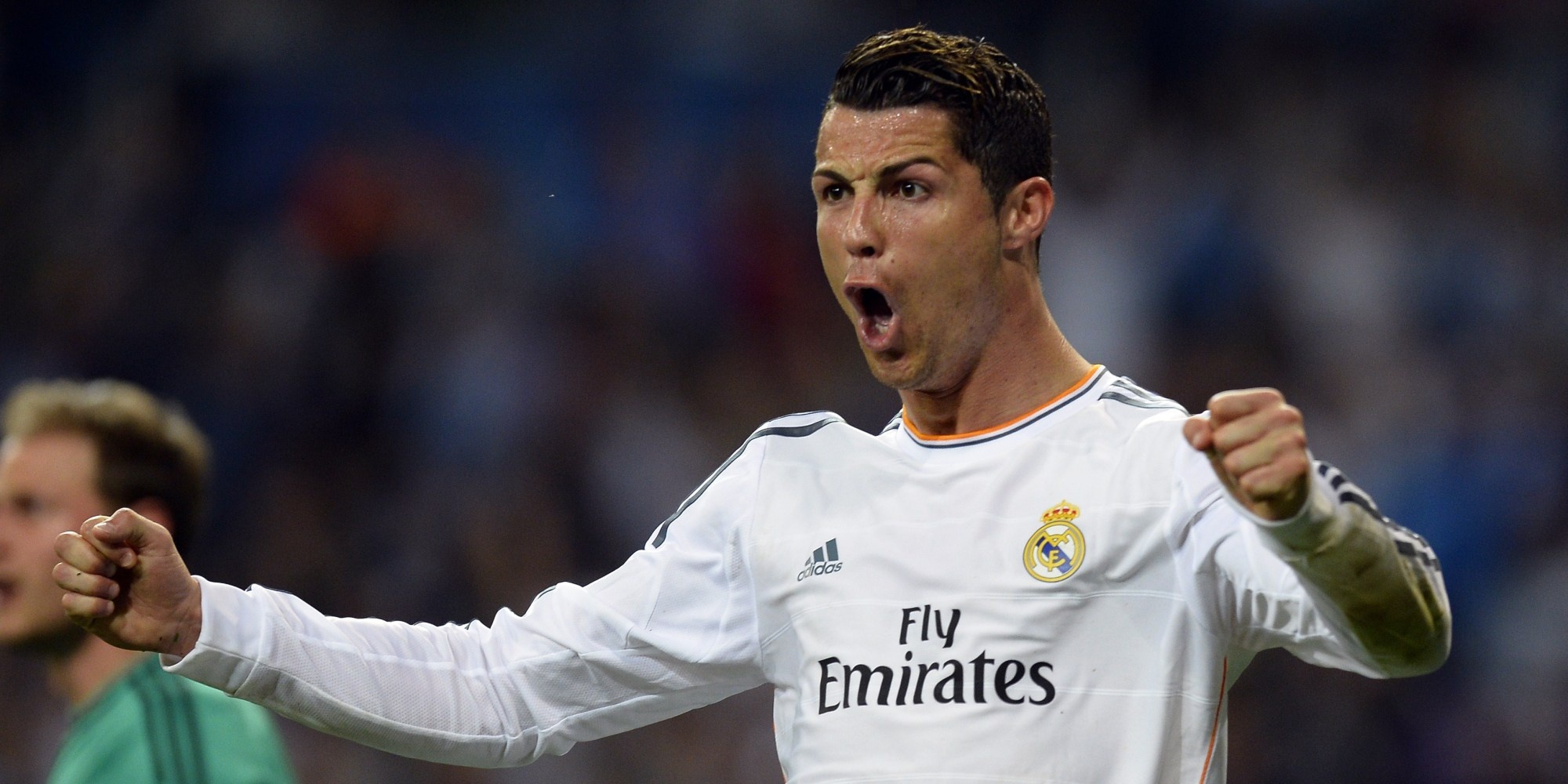 Ronaldo tro thanh ngoi sao so 1 tren mang xa hoi hinh anh