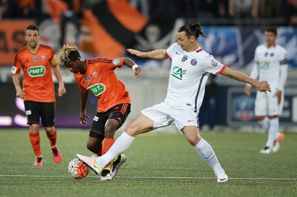 Ibrahimovic sang MU ảnh 1 Ibrahimovic sang MU anh 1