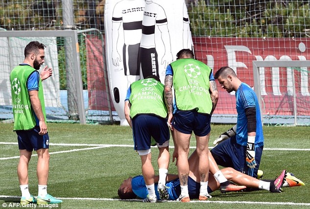 Ronaldo chan thuong anh 2