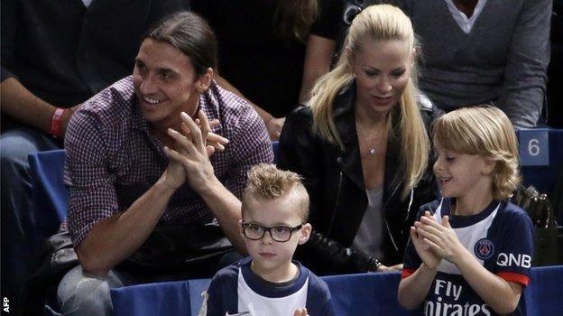 Ibrahimovic sang MU ảnh 3 Ibrahimovic sang MU anh 3