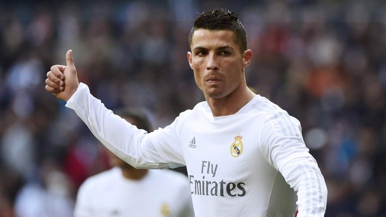 Ronaldo lien tiep mang tin vui cho Real hinh anh