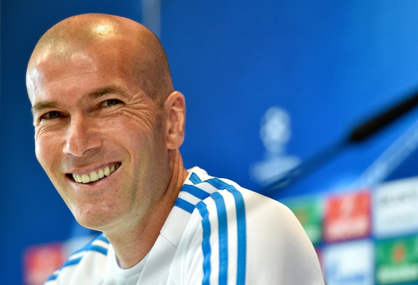 Real cua Zidane: Ba thang cu ngo 30 nam hinh anh