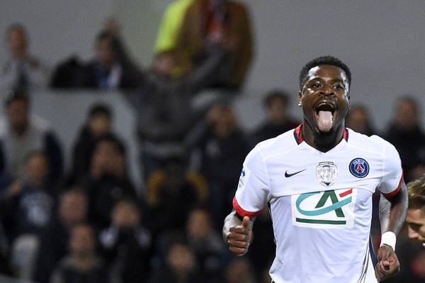 Sao PSG bi canh sat bat anh 1