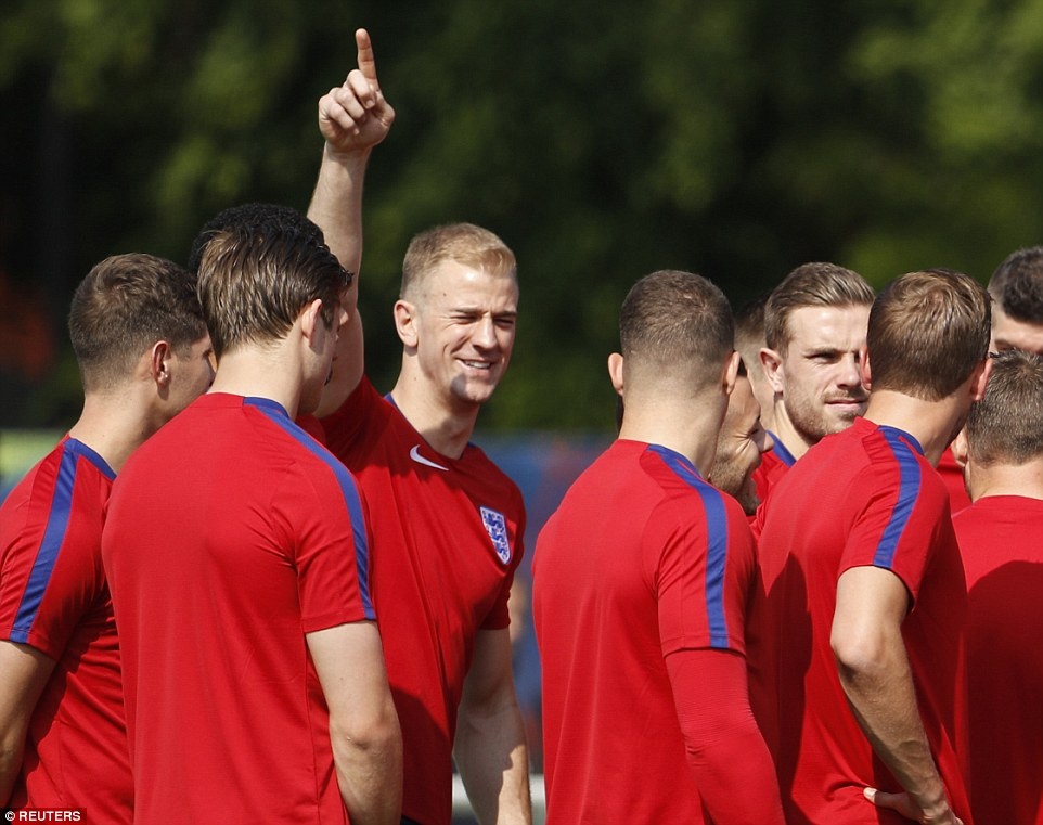 Tuyển Anh tập luyện ảnh 13 Tuyen Anh tap luyen anh 13