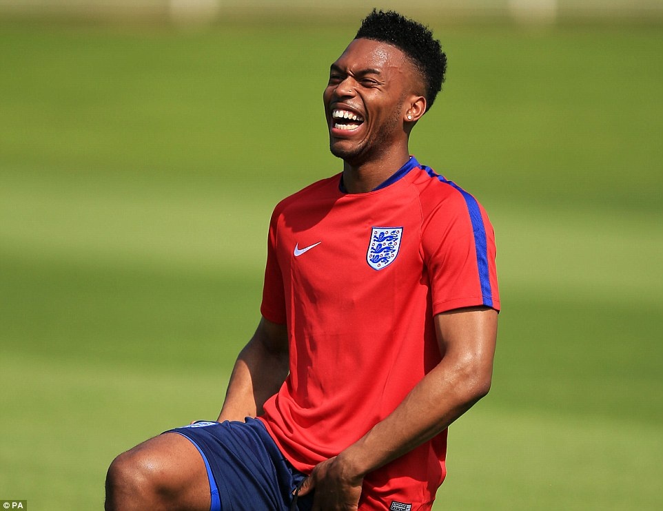 Tuyển Anh tập luyện ảnh 5 Tuyen Anh tap luyen anh 5