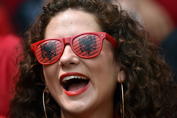 Thuy Si vs Albania, anh 4