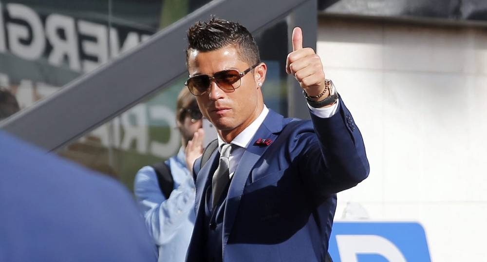 Ronaldo tu nhan hay nhat the gioi hai thap nien qua hinh anh