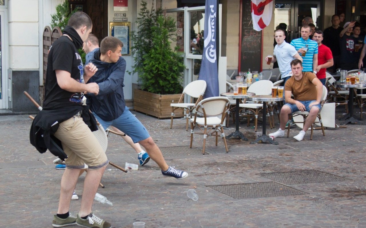 Au da lai xay ra giua CDV Nga - Anh hinh anh