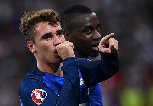 Thang nhoc Albania la that bai cua Deschamps hinh anh