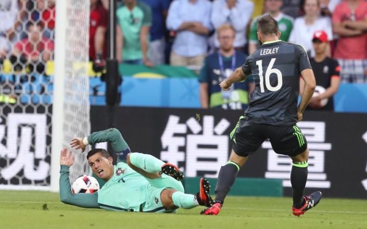 Sao Xứ Wales chê Ronaldo ảnh 1 Sao Xu Wales che Ronaldo anh 1