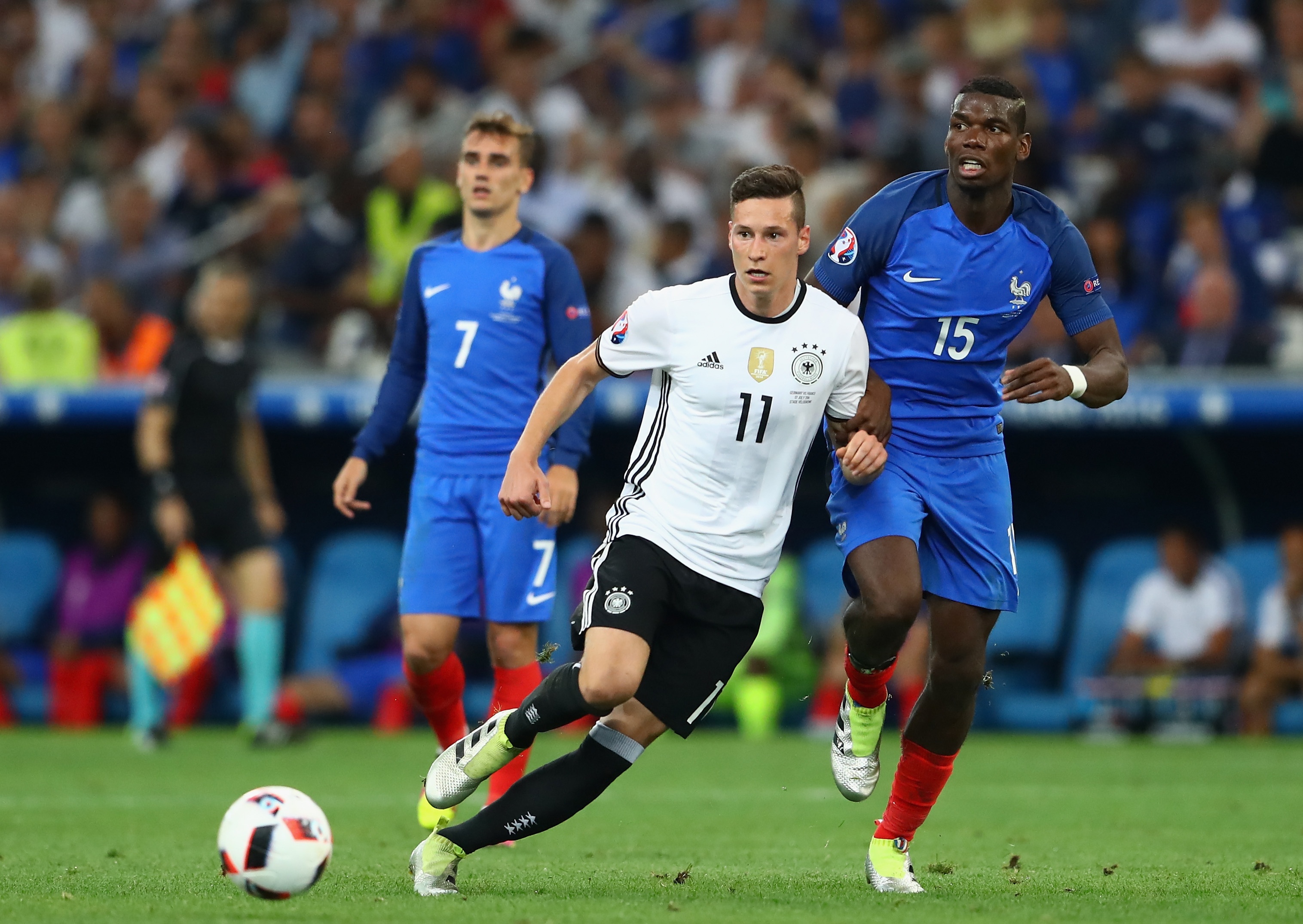 5 sao mai hua hen khuynh dao lang tuc cau sau Euro anh 11