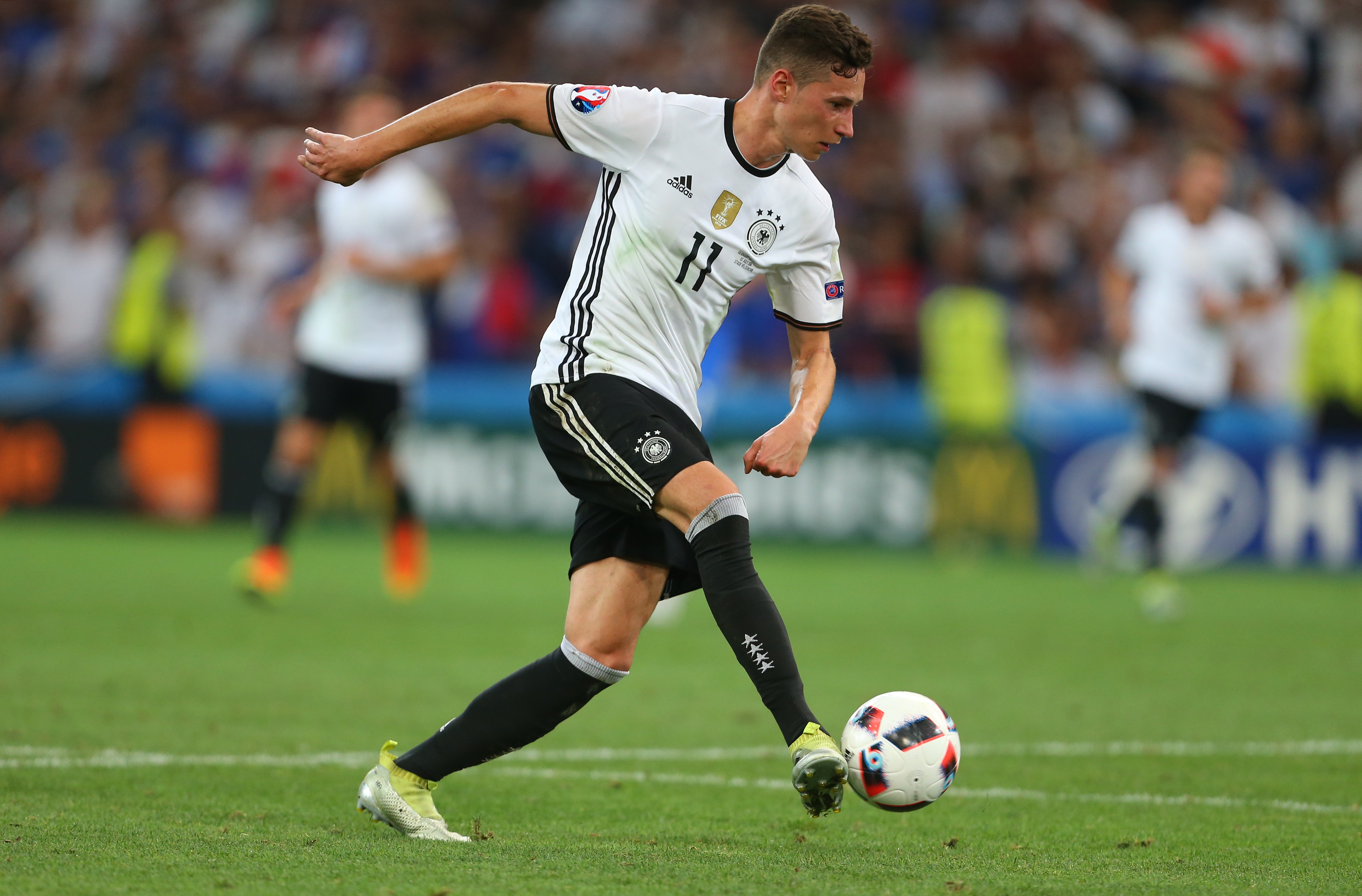 5 sao mai hua hen khuynh dao lang tuc cau sau Euro anh 12