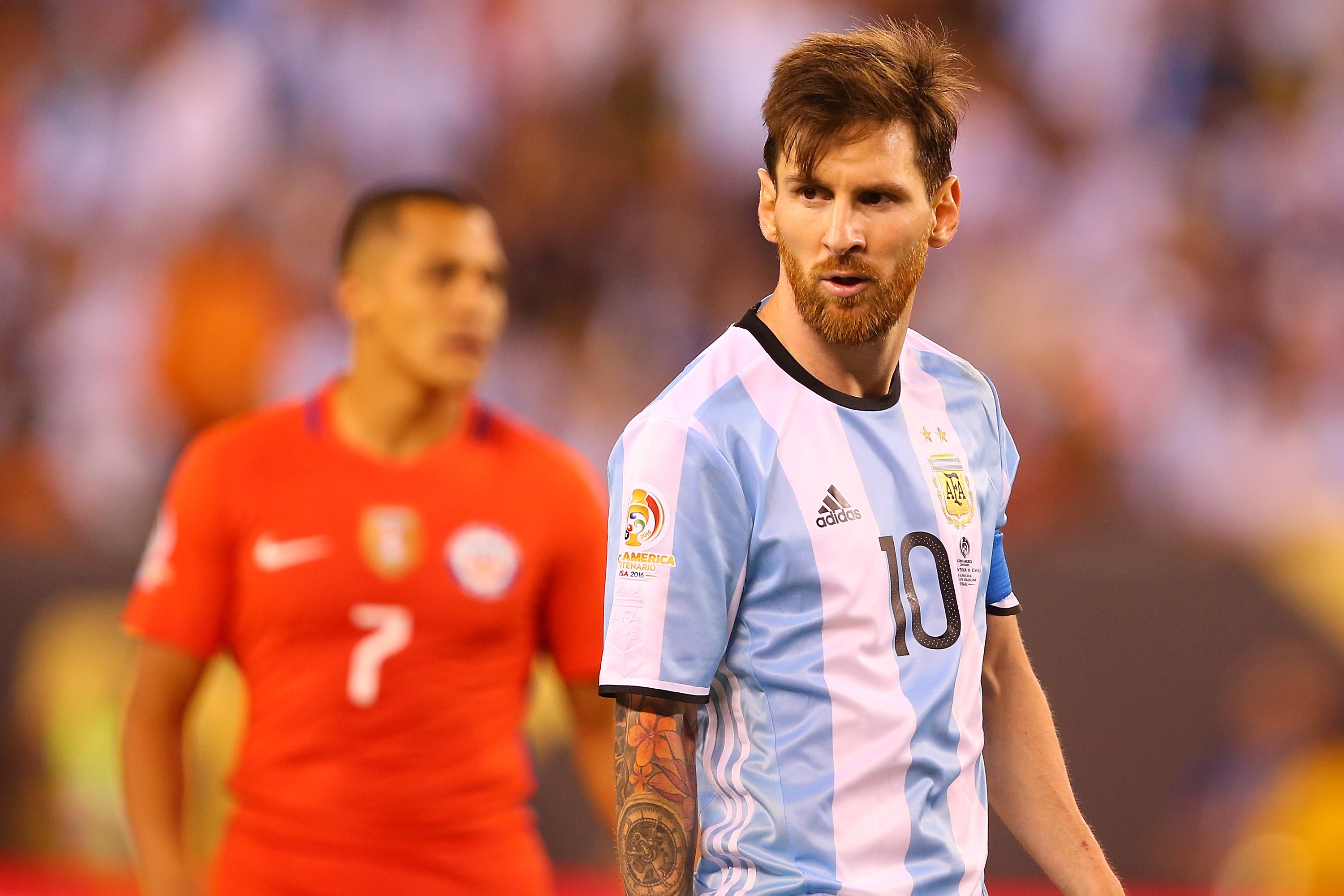 Con Messi, Argentina con bi kich hinh anh