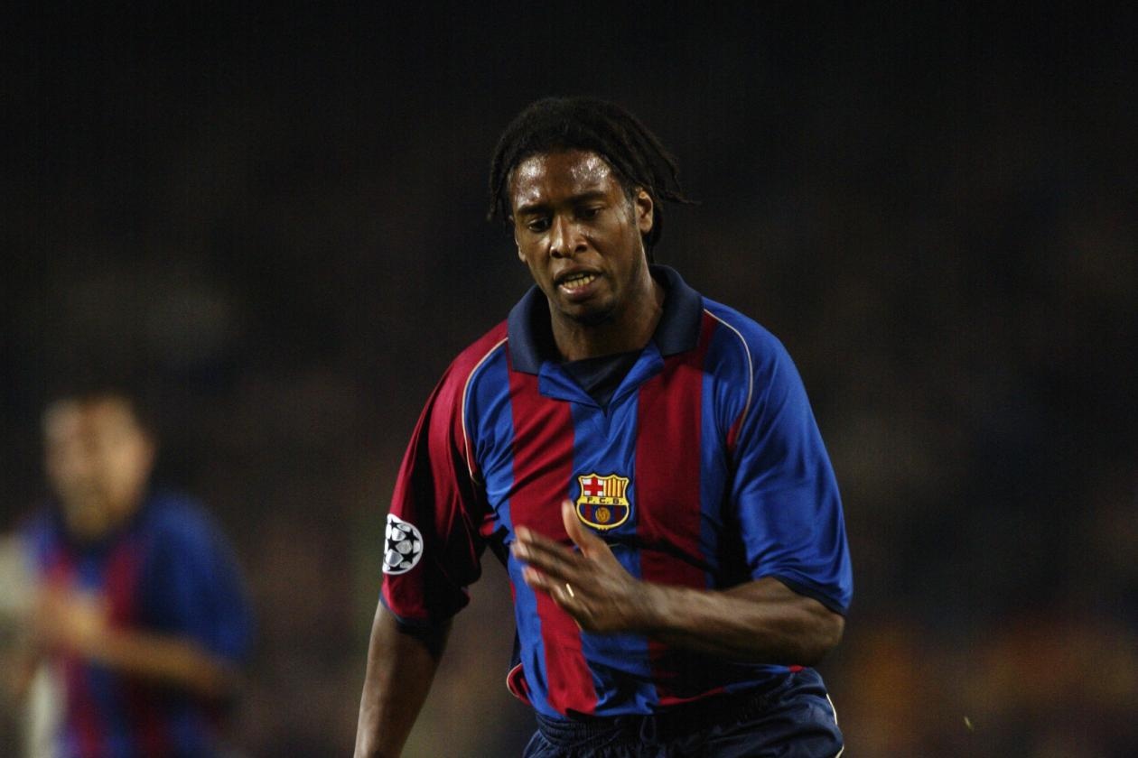 Doi hinh 11 cau thu Phap o Barcelona anh 6