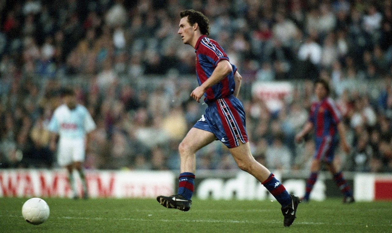 Doi hinh 11 cau thu Phap o Barcelona anh 9