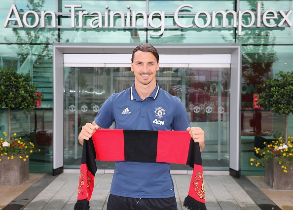 Ibrahimovic muốn trở thành vị thánh Manchester ảnh 1 Ibrahimovic muon tro thanh vi thanh Manchester anh 1