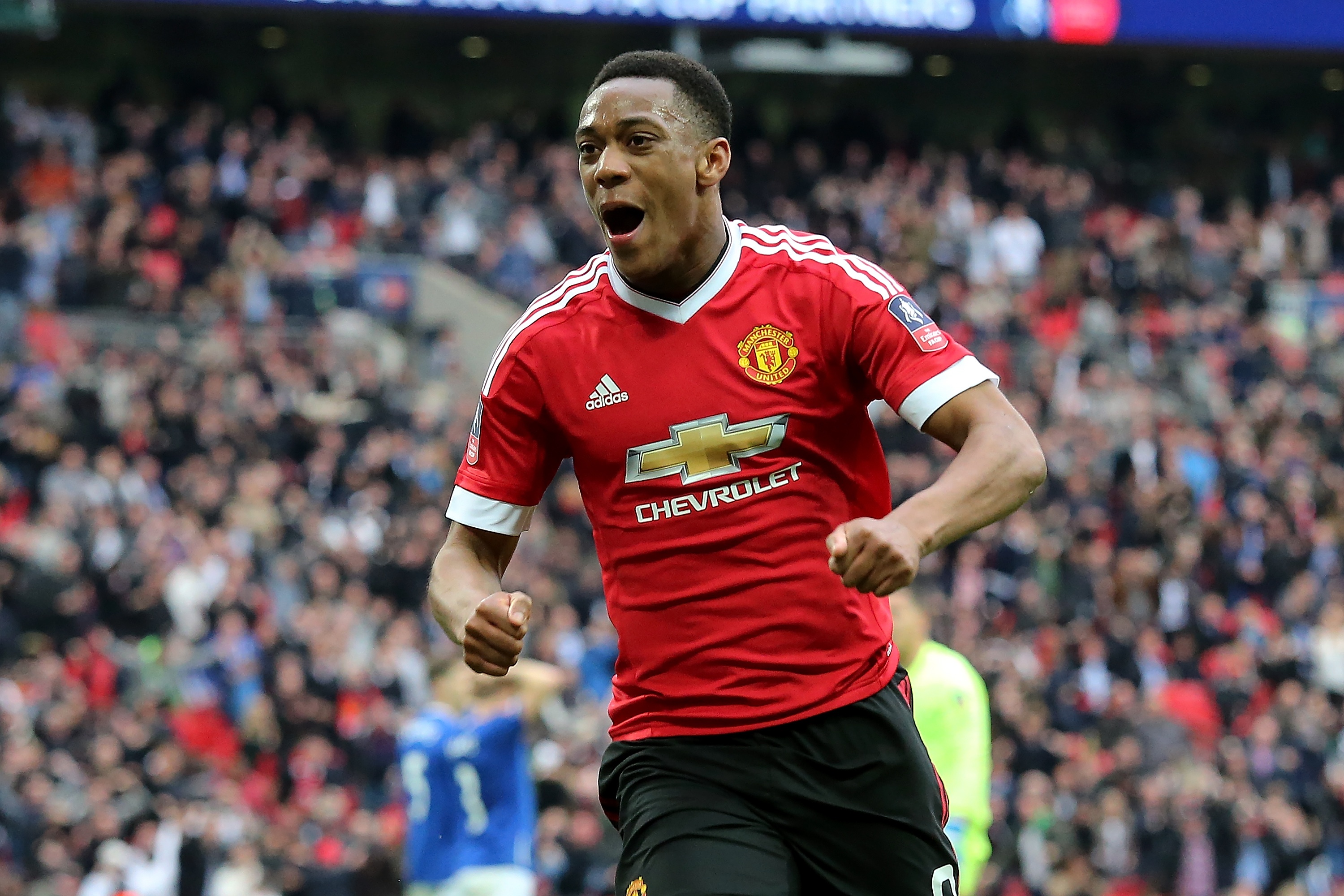 Martial la cau thu tre dat gia nhat the gioi hinh anh