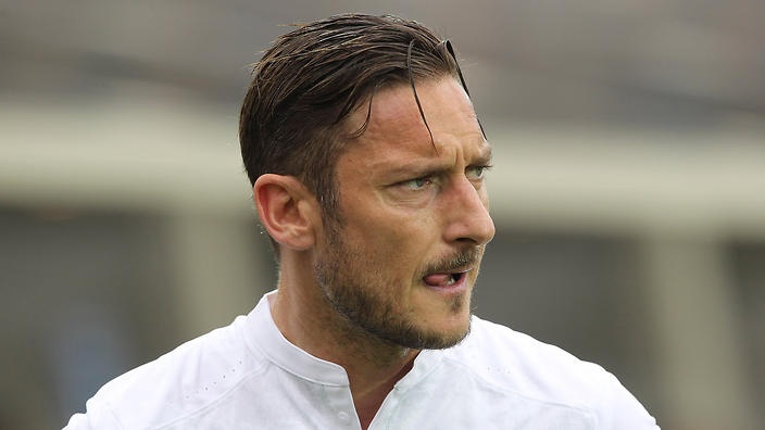 Totti: 'Cau thu ngay nay chi biet co tien' hinh anh