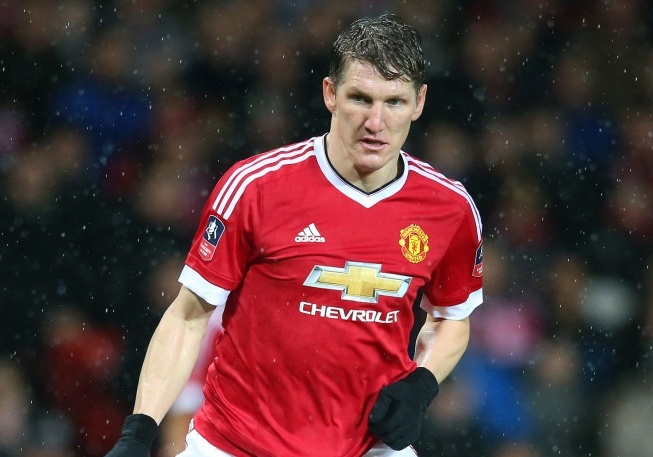 Mourinho 'tram' gan nhu toan bo doi hinh MU hinh anh