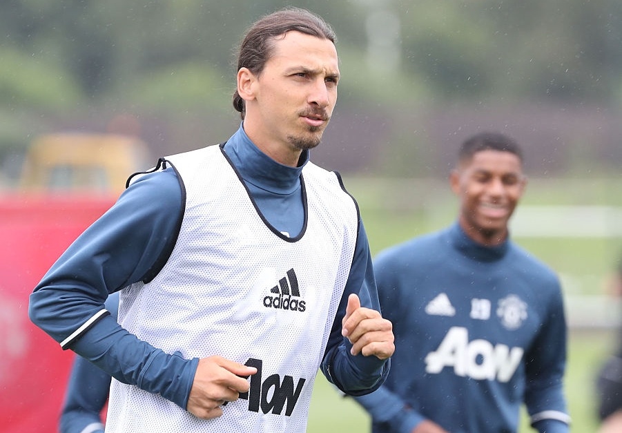 MU lai to nho ban ao dau Ibrahimovic anh 1