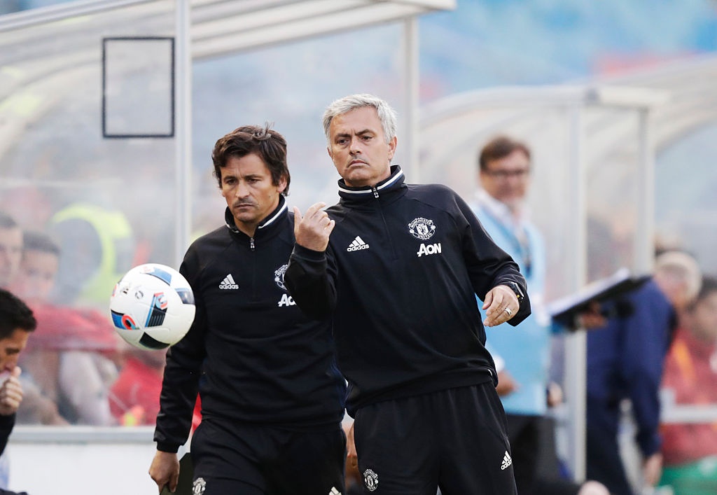 Conte va Mourinho sang cua bi sa thai dau tien anh 1