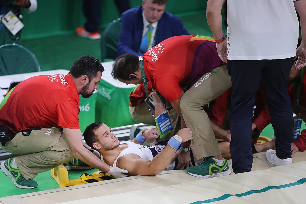 Chan thuong kinh hoang cua VDV Phap anh 6