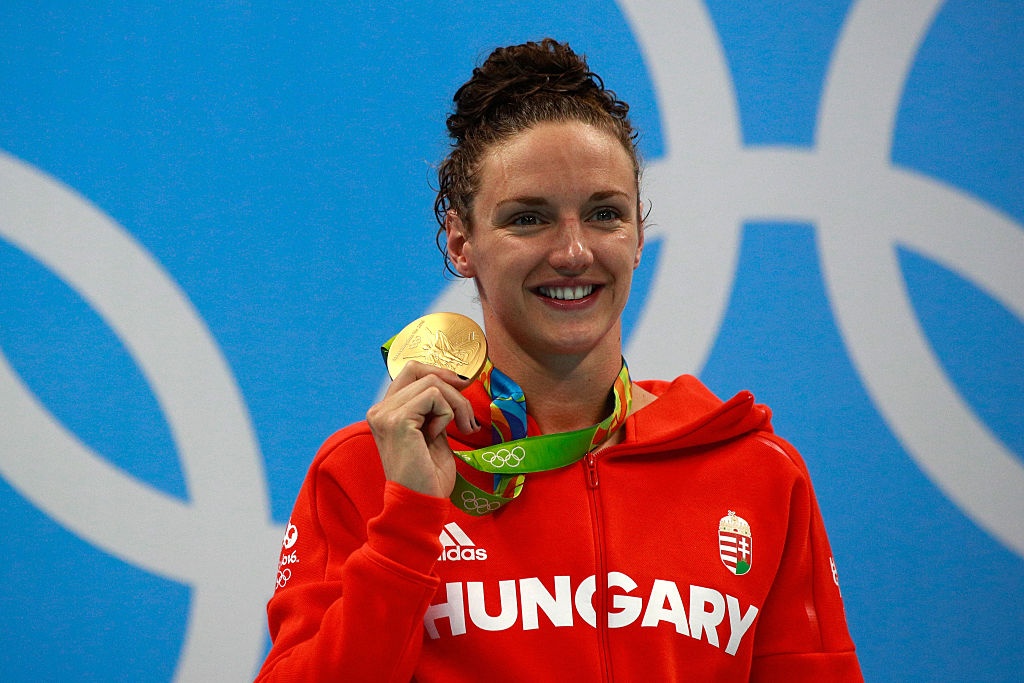 'Quy ba thep' gianh HCV thu 3, lap ky luc Olympic hinh anh