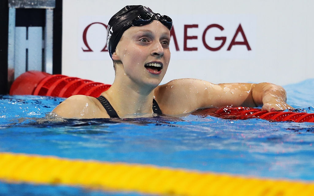 Thần đồng Katie Ledecky phá kỷ lục 800 m tự do ảnh 1 Than dong Katie Ledecky pha ky luc 800 m tu do anh 1
