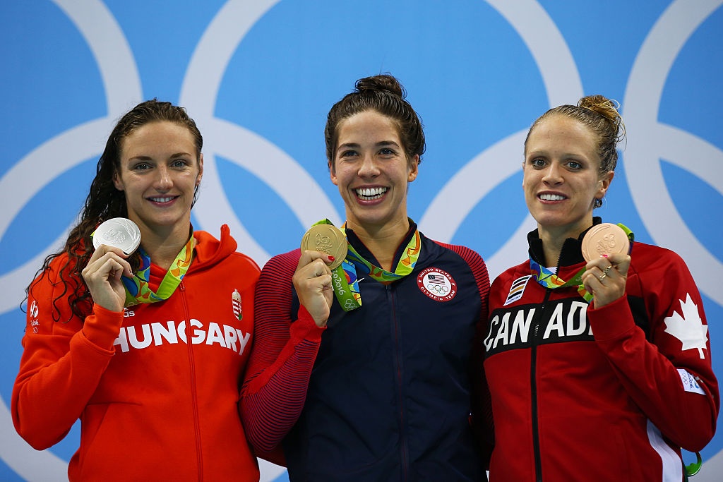 Thần đồng Katie Ledecky phá kỷ lục 800 m tự do ảnh 2 Than dong Katie Ledecky pha ky luc 800 m tu do anh 2