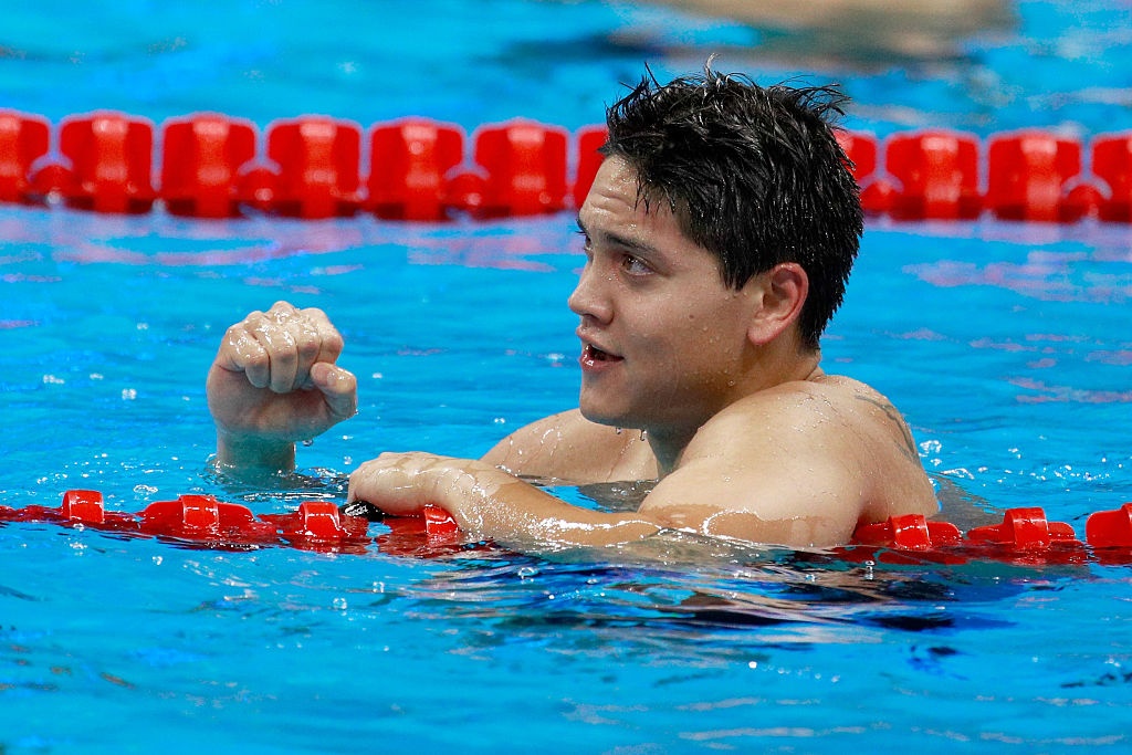 Ca Singapore nin tho chung kien Schooling gianh HCV hinh anh