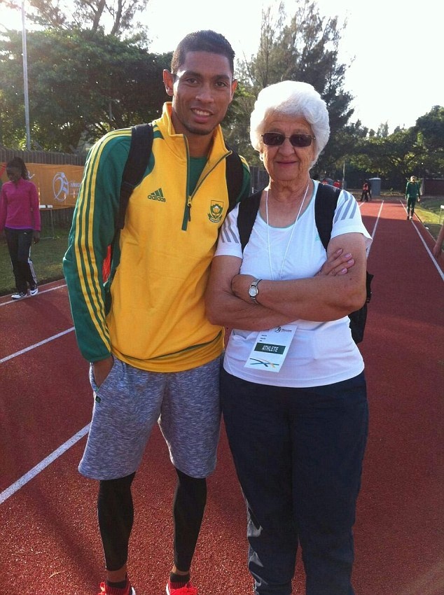 Wayde van Niekerk phá kỷ lục thế giới nội dung 400 m ảnh 2 Wayde van Niekerk pha ky luc the gioi noi dung 400 m anh 2