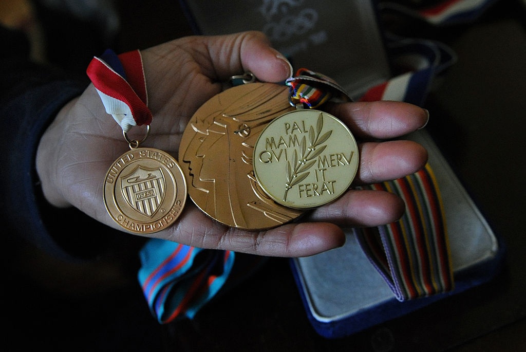 Bi kich cua nhung VDV My sau Olympic hinh anh